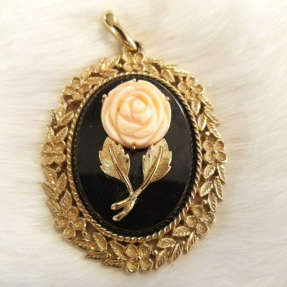 Vintage Avon 1973 Serena Rose Mirror Pendant Gold Tone Large Romantic 2708